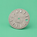 Dial Texturizado Plateado Tipo Meteorito de 28.5 mm con Índices Aplicados y Ventana de Fecha – Compatible NH35 / NH36 / 4R / 6R